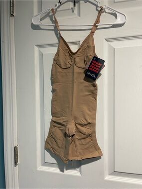 Sensil Women's Power Mid-Thigh Shapewear  Soft Cream Size XS/S BBL and Tummy NWT